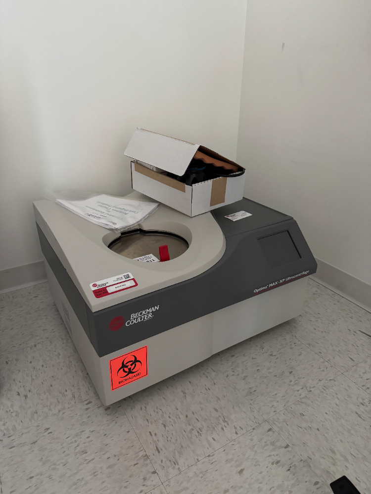 Image of Beckman Coulter Optima MAX-XP Ultracentrifuge